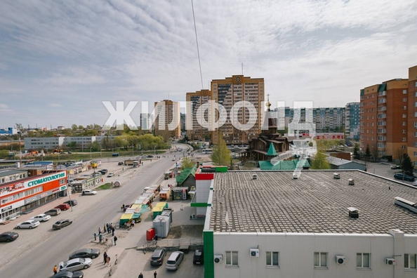 
   Продам 4-комнатную, 76.3 м², Лазурная ул, 22

. Фото 13.