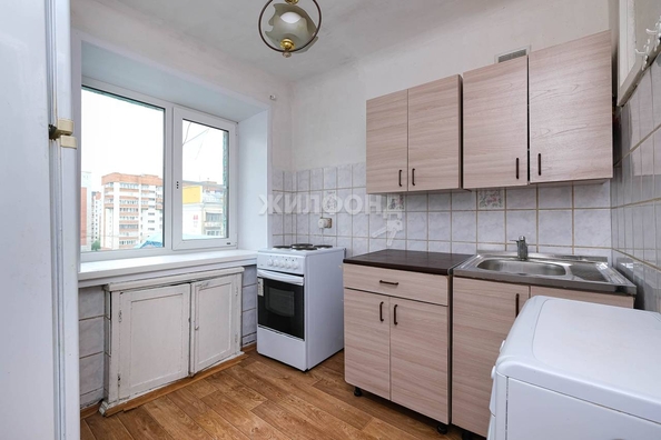 
   Продам 1-комнатную, 31.7 м², Большевистская ул, 151

. Фото 2.