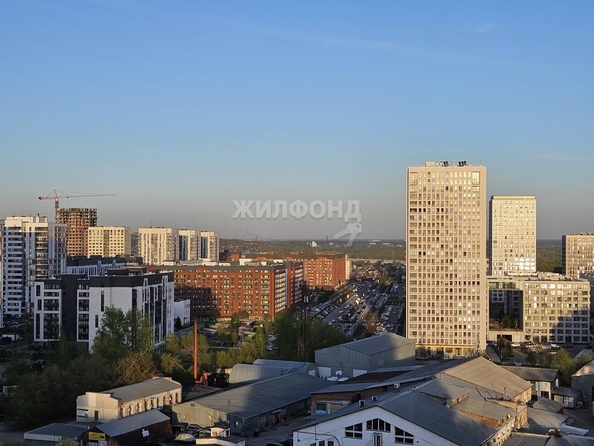 
   Продам 1-комнатную, 62.1 м², Владимира Заровного ул, 6

. Фото 4.