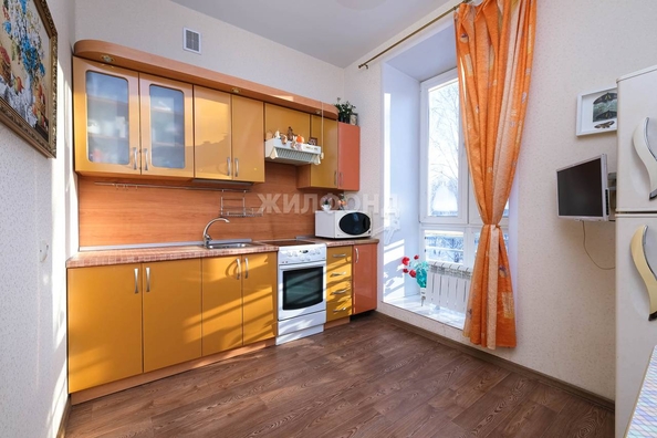 
   Продам 2-комнатную, 57.3 м², 7-й микрорайон, 19

. Фото 2.