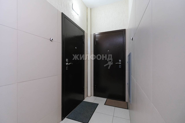 
   Продам 2-комнатную, 57.3 м², 7-й микрорайон, 19

. Фото 20.