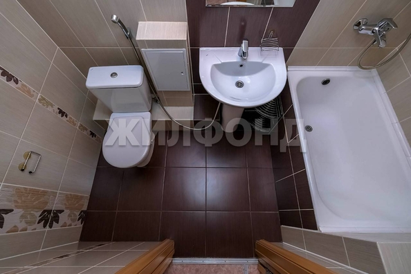 
   Продам 3-комнатную, 60.5 м², Бориса Богаткова ул, 266/3

. Фото 12.