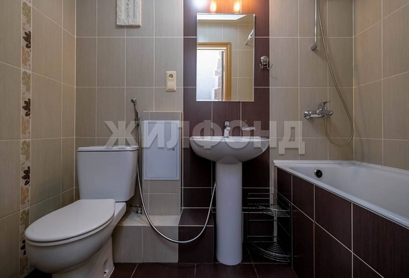 
   Продам 3-комнатную, 60.5 м², Бориса Богаткова ул, 266/3

. Фото 13.