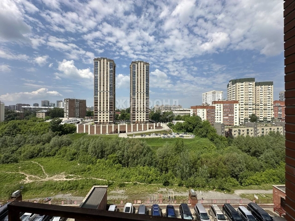 
   Продам 3-комнатную, 77.1 м², Кавалерийская ул, 9

. Фото 13.