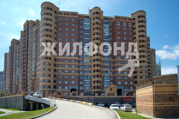 
   Продам 3-комнатную, 81.2 м², Стартовая ул, 1

. Фото 48.