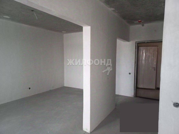 
   Продам 2-комнатную, 41.6 м², Рельефная ул, 102/1

. Фото 2.