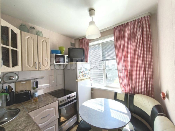 
   Продам 1-комнатную, 29.6 м², Связистов ул, 139

. Фото 4.