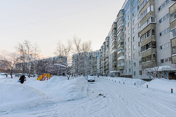 
   Продам 3-комнатную, 61.3 м², Лазурная ул, 14

. Фото 19.