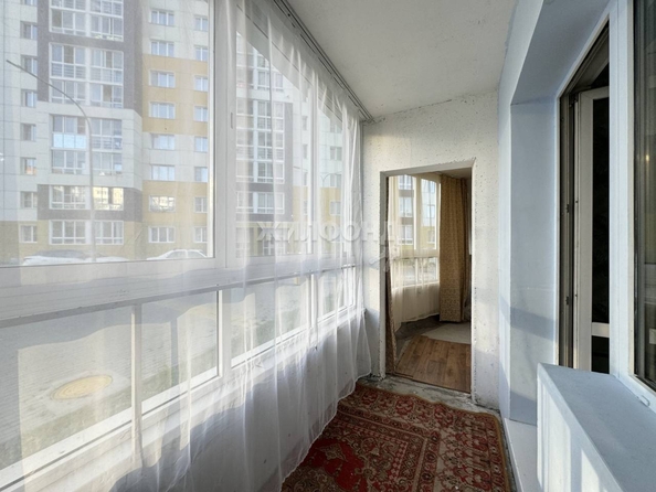 
   Продам 1-комнатную, 41.2 м², Герцена ул, 11/2

. Фото 2.