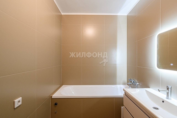 
   Продам 2-комнатную, 55.6 м², Междуреченская ул, 3

. Фото 3.