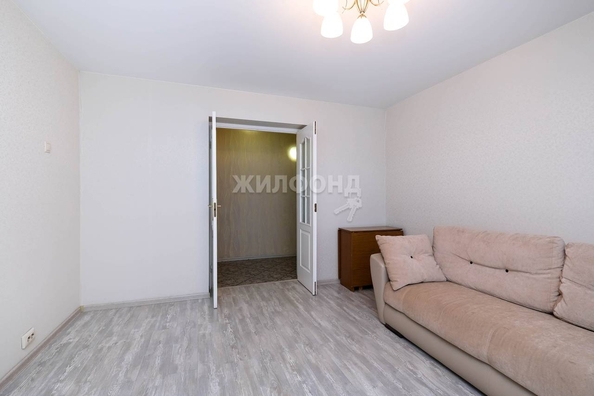 
   Продам 3-комнатную, 60 м², Сибиряков-Гвардейцев ул, 59

. Фото 10.