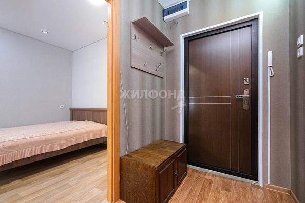 
   Продам 1-комнатную, 26 м², Петухова ул, 101

. Фото 9.