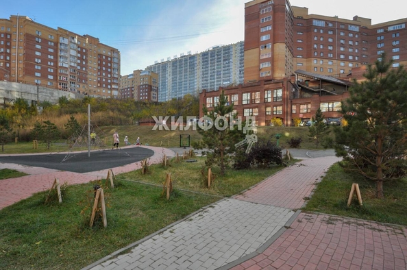 
   Продам 3-комнатную, 90.6 м², Стартовая ул, 1

. Фото 40.