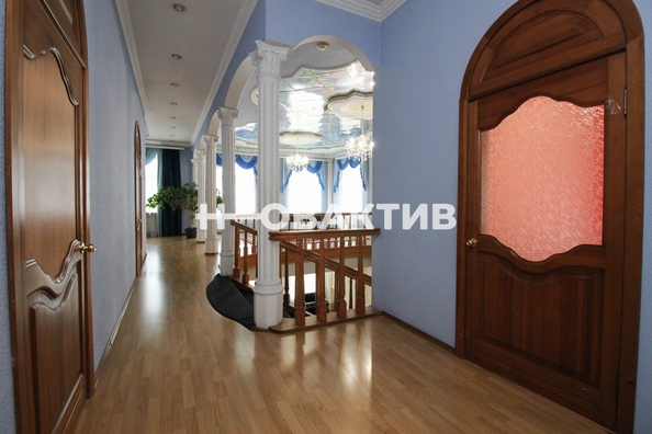 
   Продам дом, 353 м², Новосибирск

. Фото 13.