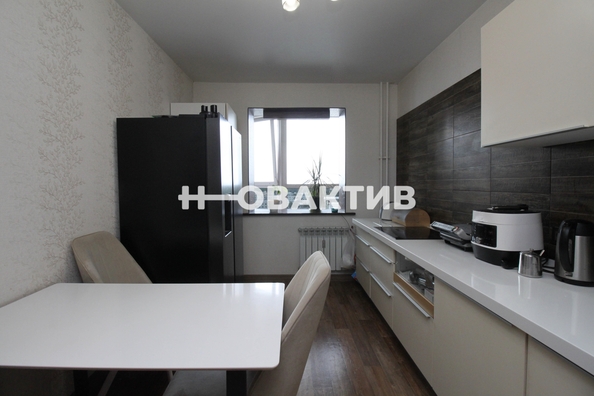 
   Продам 3-комнатную, 76.3 м², Олеко Дундича ул, 15

. Фото 3.