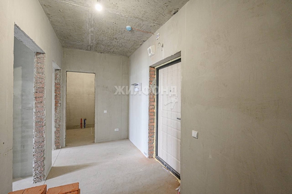 
   Продам 1-комнатную, 45.7 м², Светлановская ул, 52/2

. Фото 3.