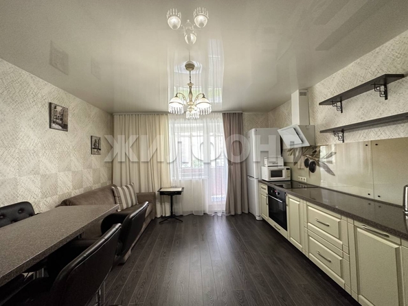 
   Продам 3-комнатную, 100.72 м², Северный мкр, 2

. Фото 3.