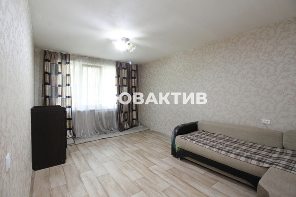 
   Продам 1-комнатную, 28.9 м², Полтавская ул, 37

. Фото 3.