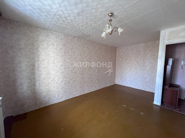 
   Продам 1-комнатную, 28.5 м², Связистов ул, 7

. Фото 2.