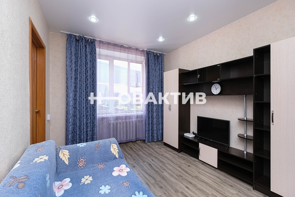 
   Продам 2-комнатную, 38.5 м², Лаврова ул, 7

. Фото 1.