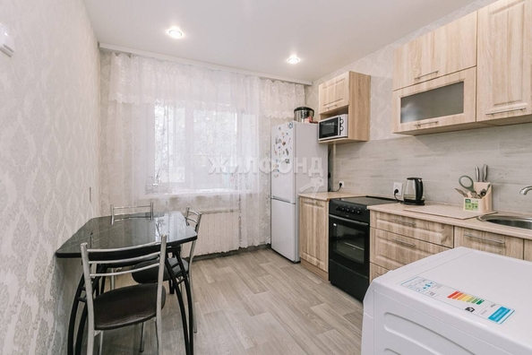 
   Продам 1-комнатную, 35.1 м², Добролюбова ул, 154/1

. Фото 12.