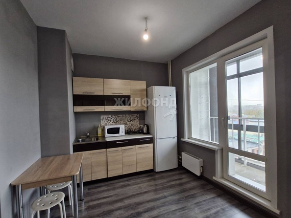 
   Продам 1-комнатную, 35.1 м², Кирова ул, 322

. Фото 1.