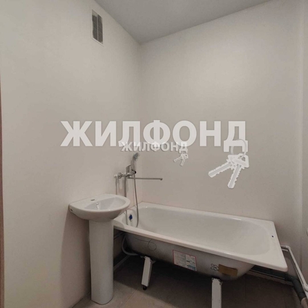 
   Продам 2-комнатную, 50.8 м², Закаменский мкр, 12

. Фото 13.