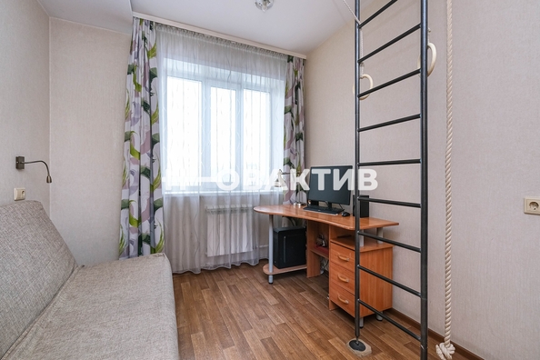 
   Продам 4-комнатную, 126.8 м², Бориса Богаткова ул, 65

. Фото 27.