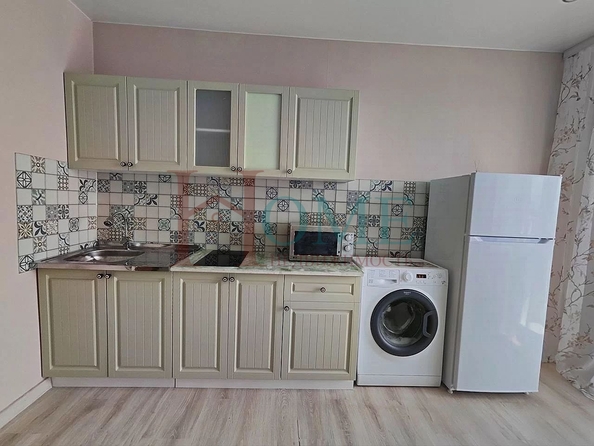 
  Сдам в аренду 1-комнатную квартиру, 42 м², Новосибирск

. Фото 1.