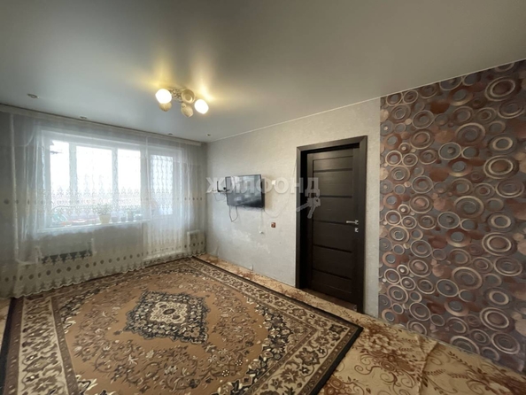 
   Продам 2-комнатную, 43.5 м², Полтавская ул, 43

. Фото 2.