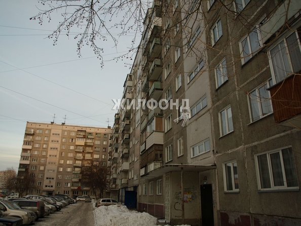 
   Продам 2-комнатную, 43.5 м², Полтавская ул, 43

. Фото 3.