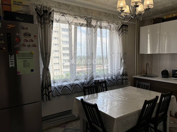 
   Продам 2-комнатную, 57.8 м², В. Высоцкого ул, 41/4

. Фото 5.