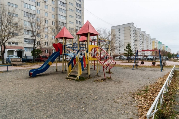 
   Продам 2-комнатную, 57.8 м², В. Высоцкого ул, 41/4

. Фото 29.