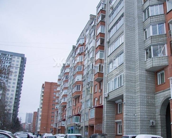 
   Продам 3-комнатную, 96.9 м², Гоголя ул, 42

. Фото 2.