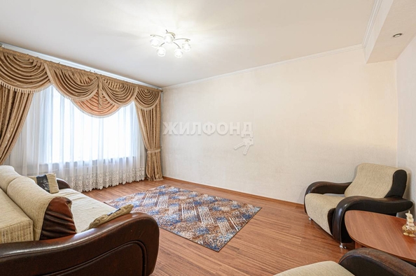 
   Продам 3-комнатную, 65.4 м², Ленина ул, 20

. Фото 3.