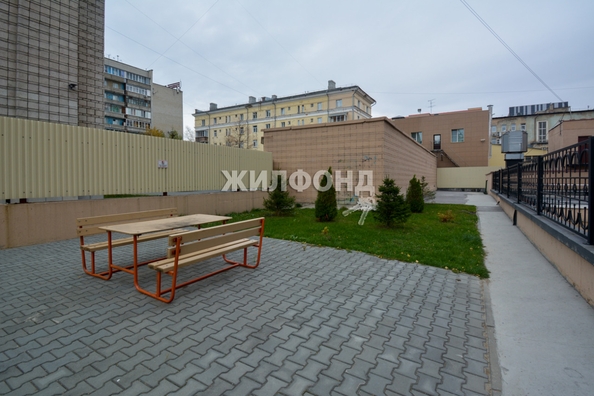 
   Продам 4-комнатную, 143 м², Романова ул, 25

. Фото 15.