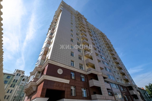 
   Продам 4-комнатную, 143 м², Романова ул, 25

. Фото 47.