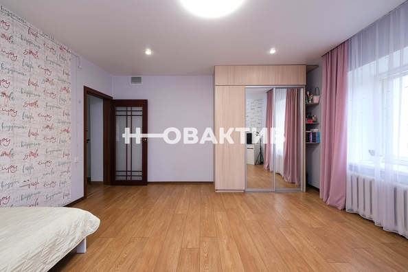 
   Продам таунхаус, 307.1 м², Новосибирск

. Фото 21.