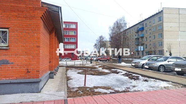 
   Продам помещение свободного назначения, 37 м², Микрорайон тер, 11А

. Фото 2.