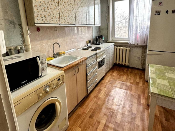 
   Продам 2-комнатную, 43.2 м², Учительская ул, 19/2

. Фото 3.