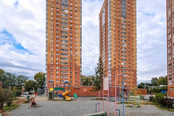 
   Продам 2-комнатную, 60 м², Оловозаводская ул, 15

. Фото 18.