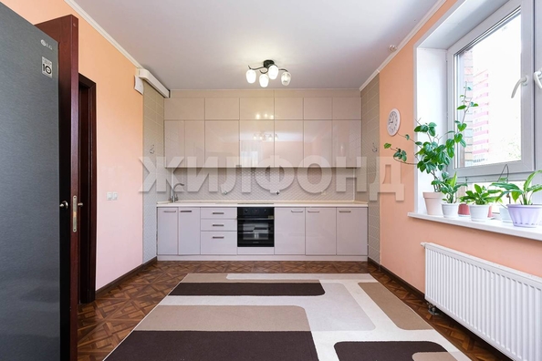 
   Продам 3-комнатную, 83.2 м², Серафимовича ул, 18а

. Фото 14.