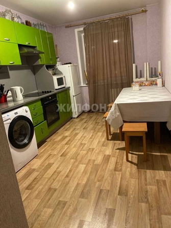 
   Продам 2-комнатную, 57.6 м², В. Высоцкого ул, 41/4

. Фото 1.