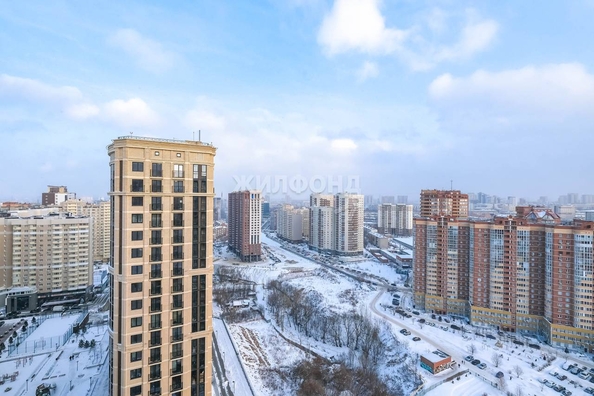 
   Продам 3-комнатную, 92.2 м², Дуси Ковальчук ул, 244

. Фото 7.