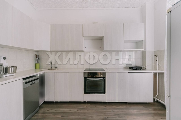 
   Продам дом, 394.2 м², Новосибирск

. Фото 5.