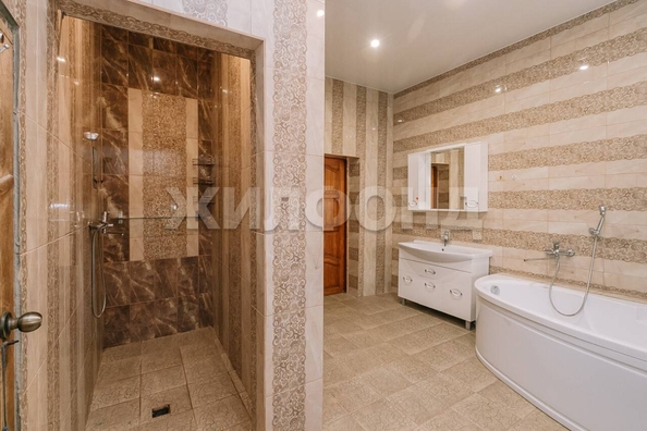 
   Продам дом, 394.2 м², Новосибирск

. Фото 9.