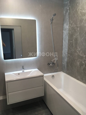 
   Продам 3-комнатную, 62.7 м², 3-й микрорайон, 14/1

. Фото 17.