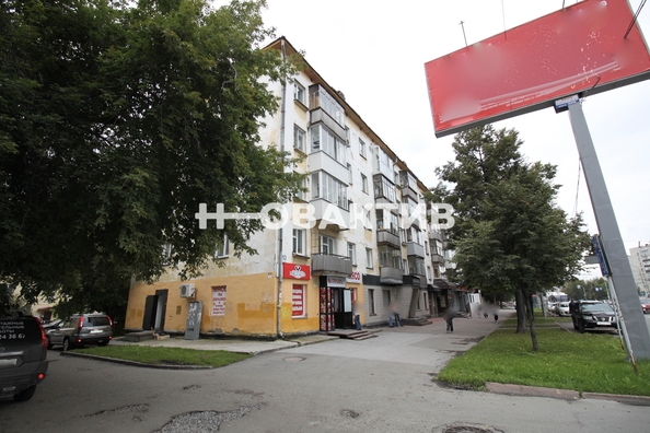 
   Продам 2-комнатную, 41.7 м², Богдана Хмельницкого ул, 20

. Фото 1.