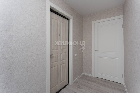 
   Продам 2-комнатную, 43.9 м², Бориса Богаткова ул, 165

. Фото 9.