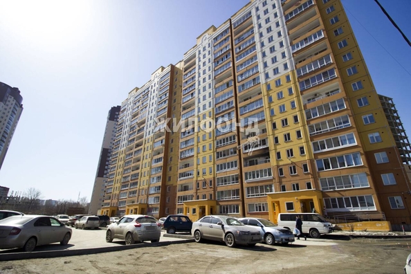 
   Продам 2-комнатную, 52.4 м², Закаменский мкр, 14

. Фото 15.